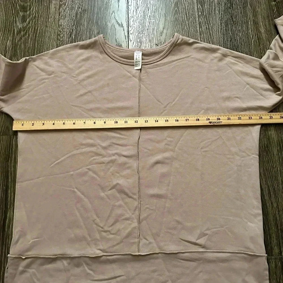 Spanx The Perfect Length Dolman 3/4 Sleeve Top Womens Size XS - Picture 3 of 6